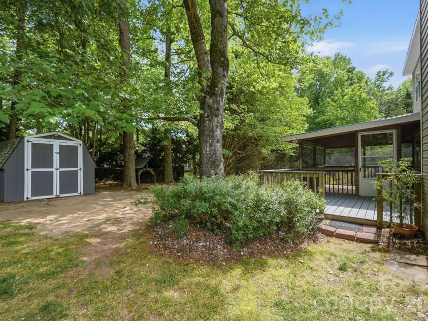 1200 Clear Springs Court, Charlotte, NC 28214.  MLS# CAR4370063, YatesRealty ID 20875. 
