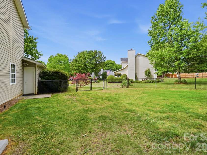 1200 Clear Springs Court, Charlotte, NC 28214.  MLS# CAR4370063, YatesRealty ID 20875. 