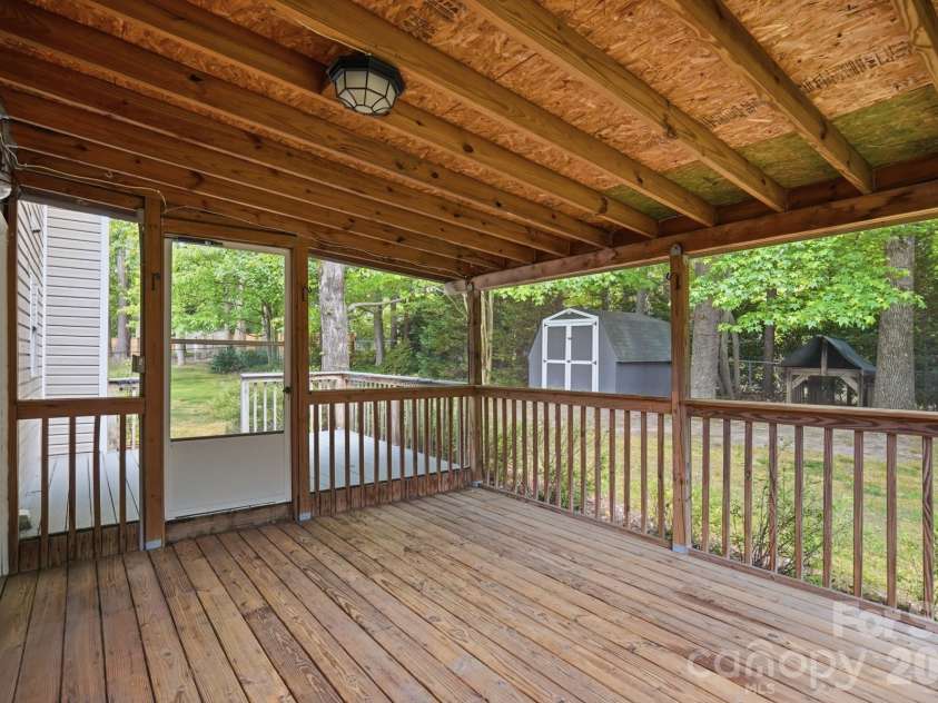 1200 Clear Springs Court, Charlotte, NC 28214.  MLS# CAR4370063, YatesRealty ID 20875. 