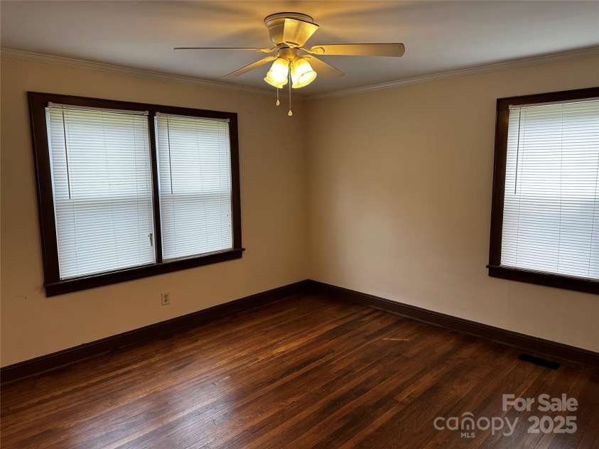 1116 Lenoir Avenue, Lenoir, NC 28645.  MLS# CAR4273431, YatesRealty ID 20876. 