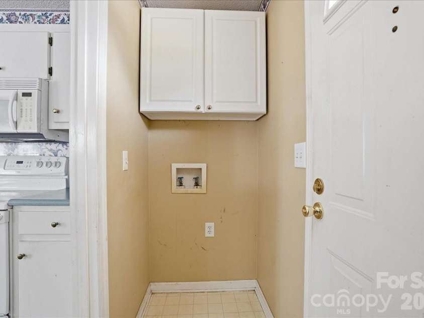 411 Patio Road, Easley, SC 29642.  MLS# CAR4377596, YatesRealty ID 20876. 