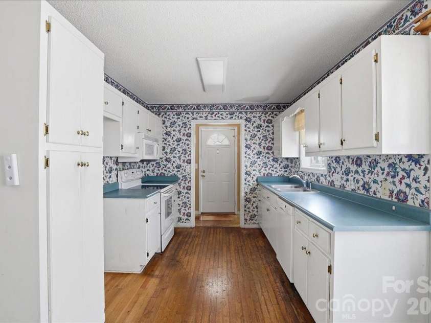 411 Patio Road, Easley, SC 29642.  MLS# CAR4377596, YatesRealty ID 20876. 