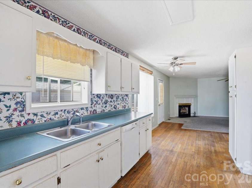 411 Patio Road, Easley, SC 29642.  MLS# CAR4377596, YatesRealty ID 20876. 