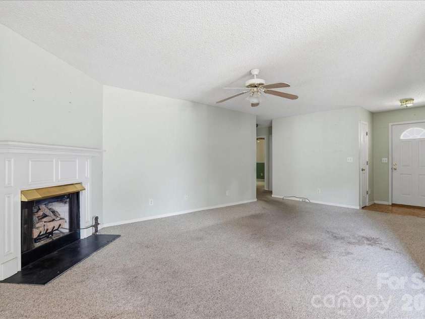411 Patio Road, Easley, SC 29642.  MLS# CAR4377596, YatesRealty ID 20876. 