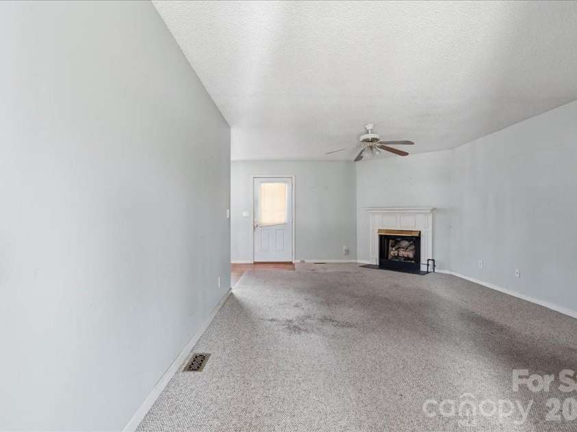 411 Patio Road, Easley, SC 29642.  MLS# CAR4377596, YatesRealty ID 20876. 