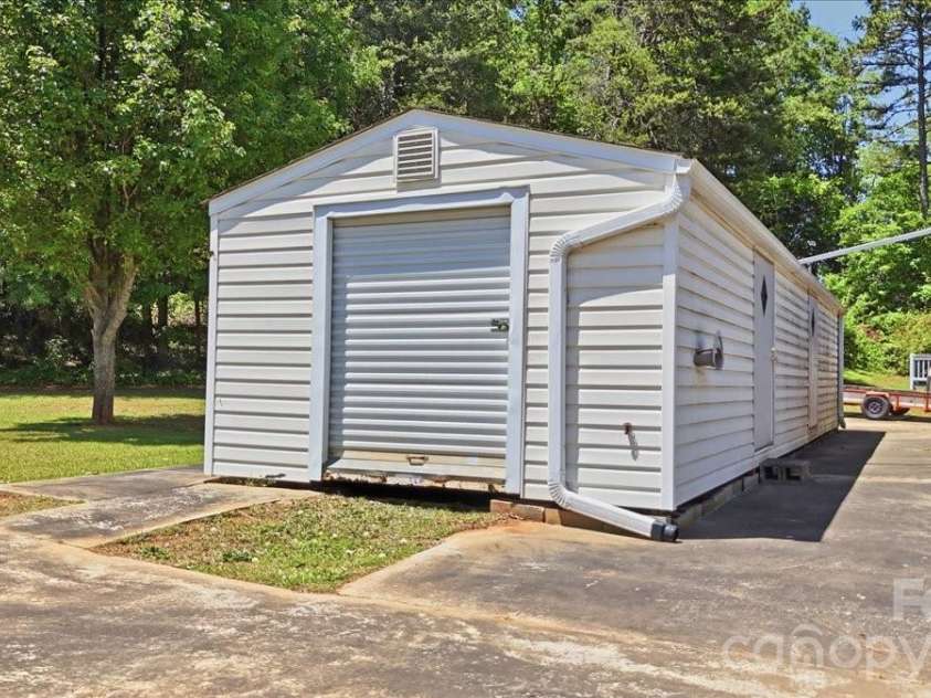 411 Patio Road, Easley, SC 29642.  MLS# CAR4377596, YatesRealty ID 20876. 