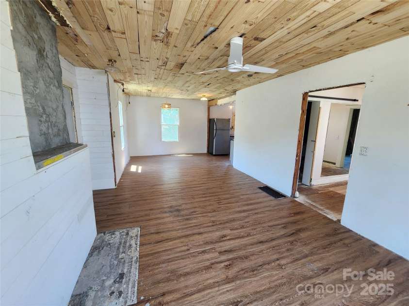 1004 Ridge Avenue, Kannapolis, NC 28083.  MLS# CAR4273566, YatesRealty ID 20878. 