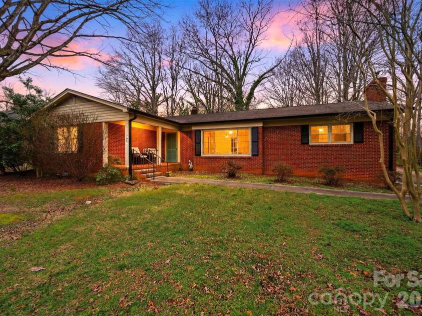 705 2nd Avenue, Conover, NC 28613.  MLS# CAR4352573, YatesRealty ID 20879. 