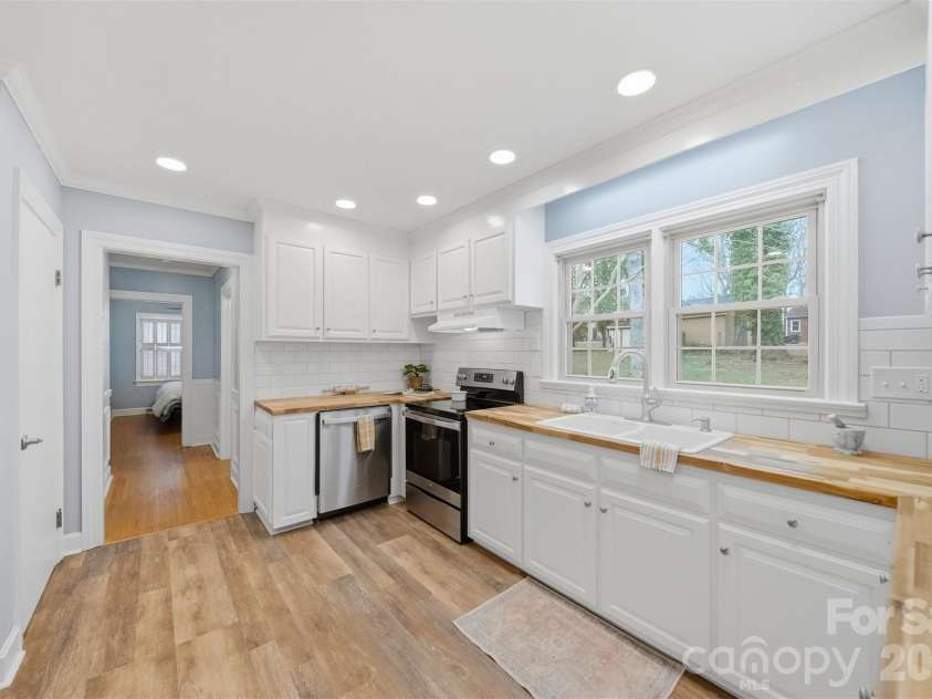 705 2nd Avenue, Conover, NC 28613.  MLS# CAR4352573, YatesRealty ID 20879. 