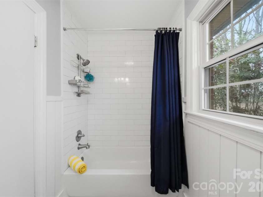 705 2nd Avenue, Conover, NC 28613.  MLS# CAR4352573, YatesRealty ID 20879. 