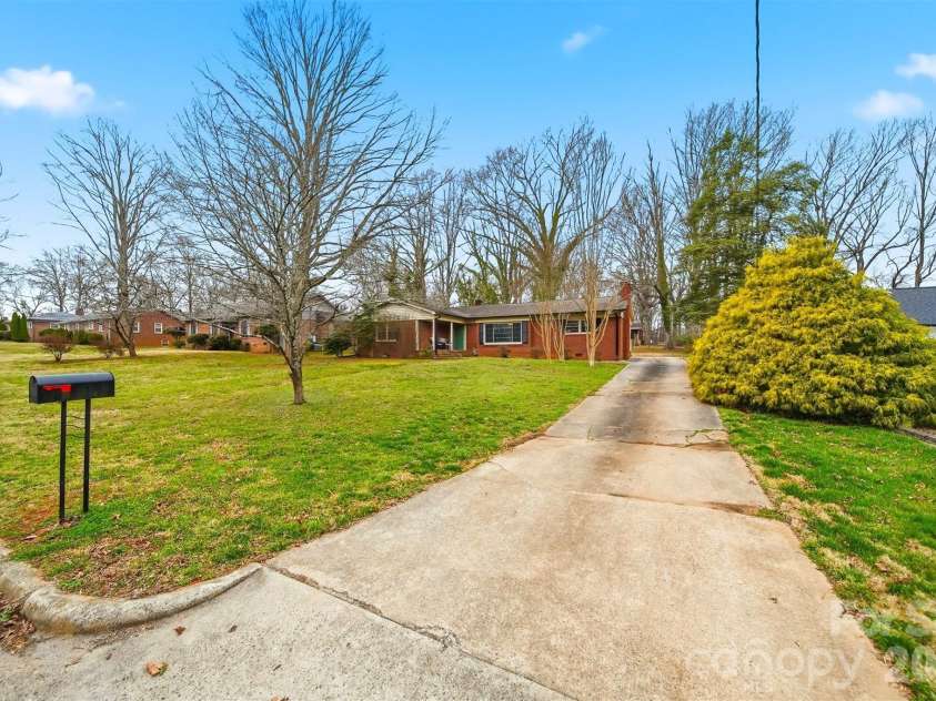 705 2nd Avenue, Conover, NC 28613.  MLS# CAR4352573, YatesRealty ID 20879. 