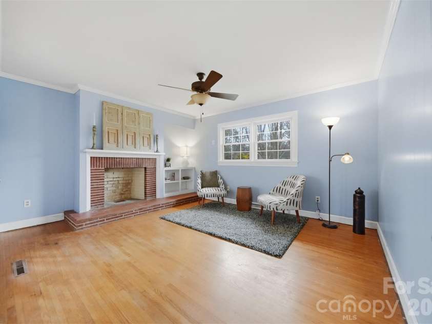 705 2nd Avenue, Conover, NC 28613.  MLS# CAR4352573, YatesRealty ID 20879. Den