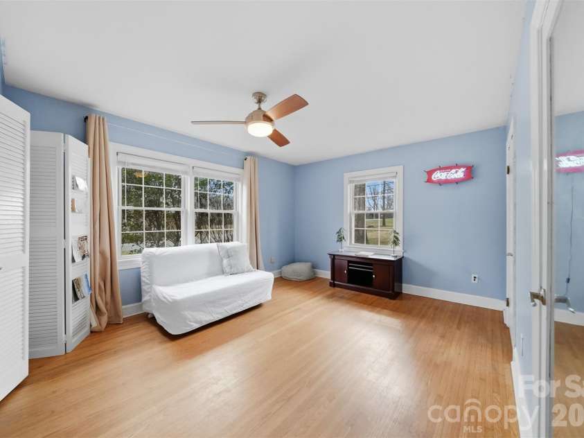 705 2nd Avenue, Conover, NC 28613.  MLS# CAR4352573, YatesRealty ID 20879. Primary Suite
