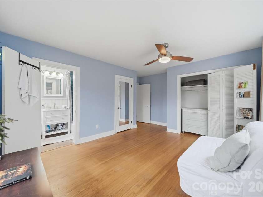 705 2nd Avenue, Conover, NC 28613.  MLS# CAR4352573, YatesRealty ID 20879. Primary Suite