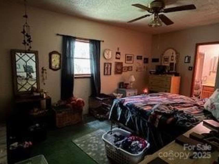 40 Robinson Holler Drive, Marion, NC 28752.  MLS# CAR4273605, YatesRealty ID 20880. 