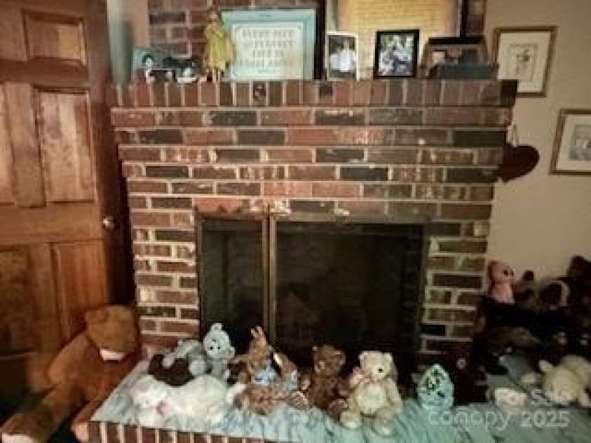 40 Robinson Holler Drive, Marion, NC 28752.  MLS# CAR4273605, YatesRealty ID 20880. FP in bedroom