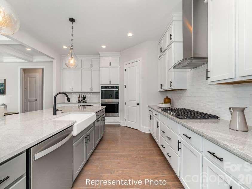 000 Rivendell Road, Denver, NC 28037.  MLS# CAR4343533, YatesRealty ID 20883. 