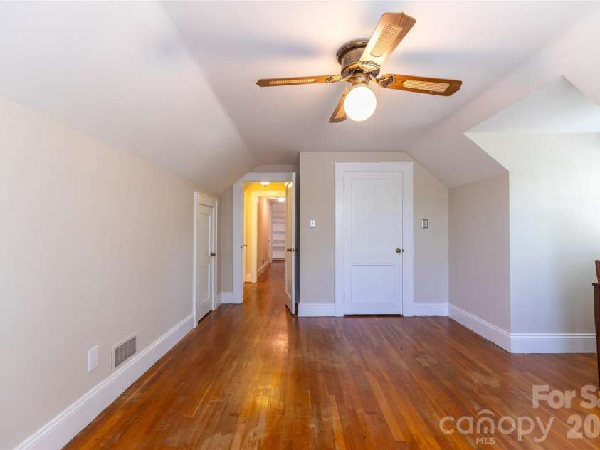 216 31st Avenue, Hickory, NC 28601.  MLS# CAR4349538, YatesRealty ID 20884. Beddrom 5 upper level