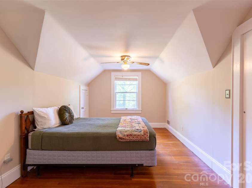 216 31st Avenue, Hickory, NC 28601.  MLS# CAR4349538, YatesRealty ID 20884. Bedroom 4 upper level