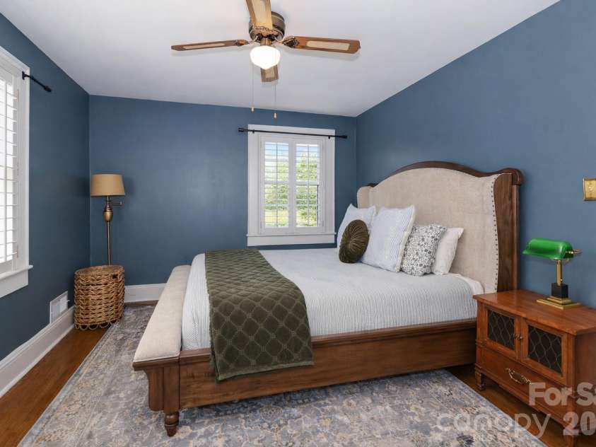 216 31st Avenue, Hickory, NC 28601.  MLS# CAR4349538, YatesRealty ID 20884. Primary Bedroom