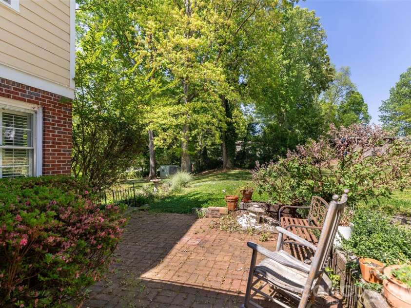 216 31st Avenue, Hickory, NC 28601.  MLS# CAR4349538, YatesRealty ID 20884. Side patio
