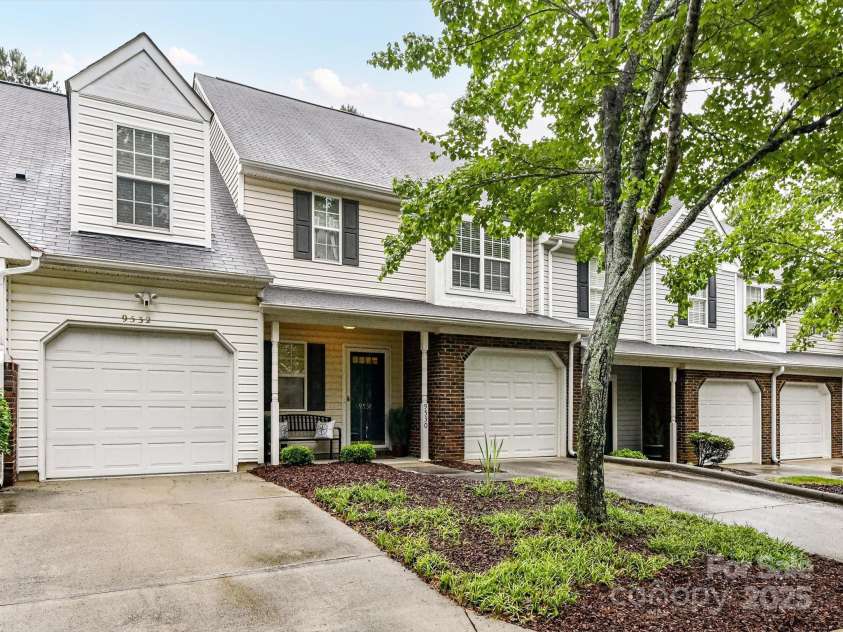 9530 Elizabeth Townes Lane, Charlotte, NC 28277.  MLS# CAR4264411, YatesRealty ID 20884. 