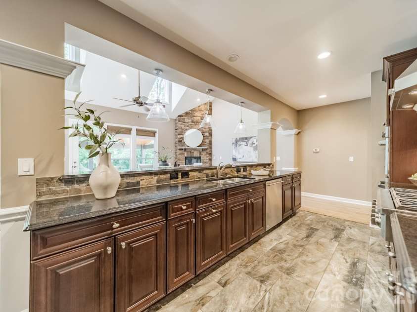 302 Tallow Tree Court, Waxhaw, NC 28173.  MLS# CAR4374585, YatesRealty ID 20886. 