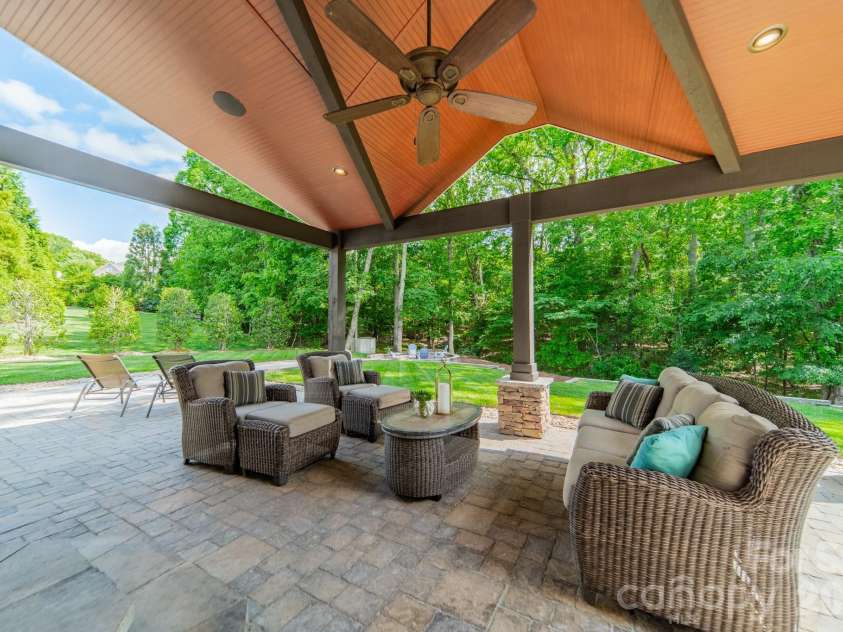 302 Tallow Tree Court, Waxhaw, NC 28173.  MLS# CAR4374585, YatesRealty ID 20886. 