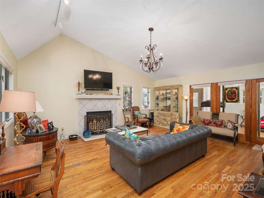 317 Robertson Street, Burnsville, NC 28714.  MLS# CAR4257391, YatesRealty ID 20887. 