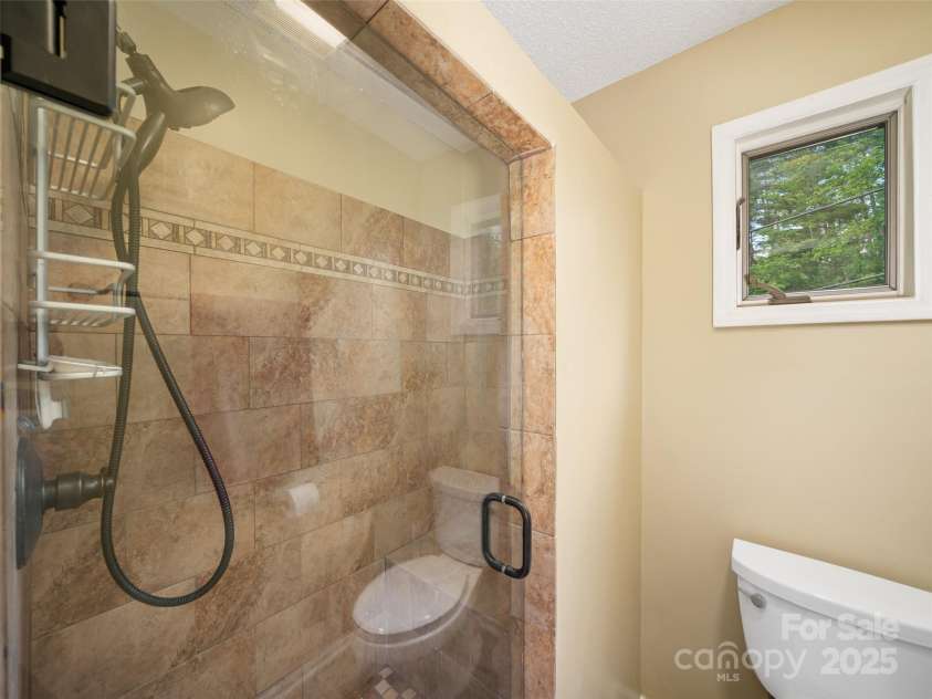 317 Robertson Street, Burnsville, NC 28714.  MLS# CAR4257391, YatesRealty ID 20887. 