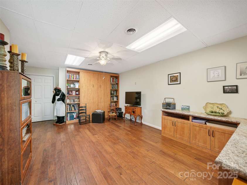 317 Robertson Street, Burnsville, NC 28714.  MLS# CAR4257391, YatesRealty ID 20887. 