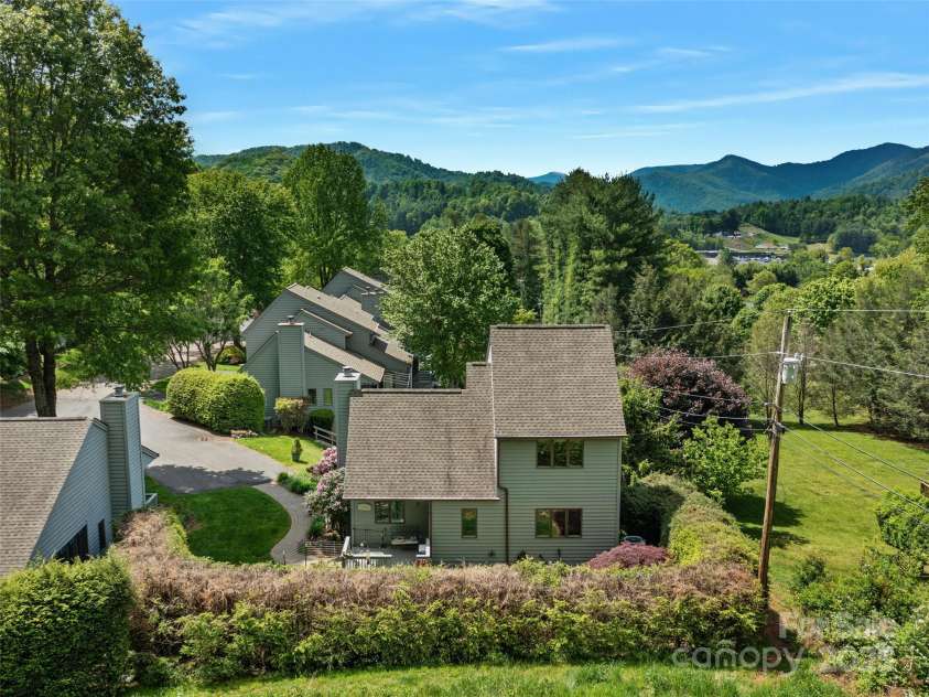 317 Robertson Street, Burnsville, NC 28714.  MLS# CAR4257391, YatesRealty ID 20887. 