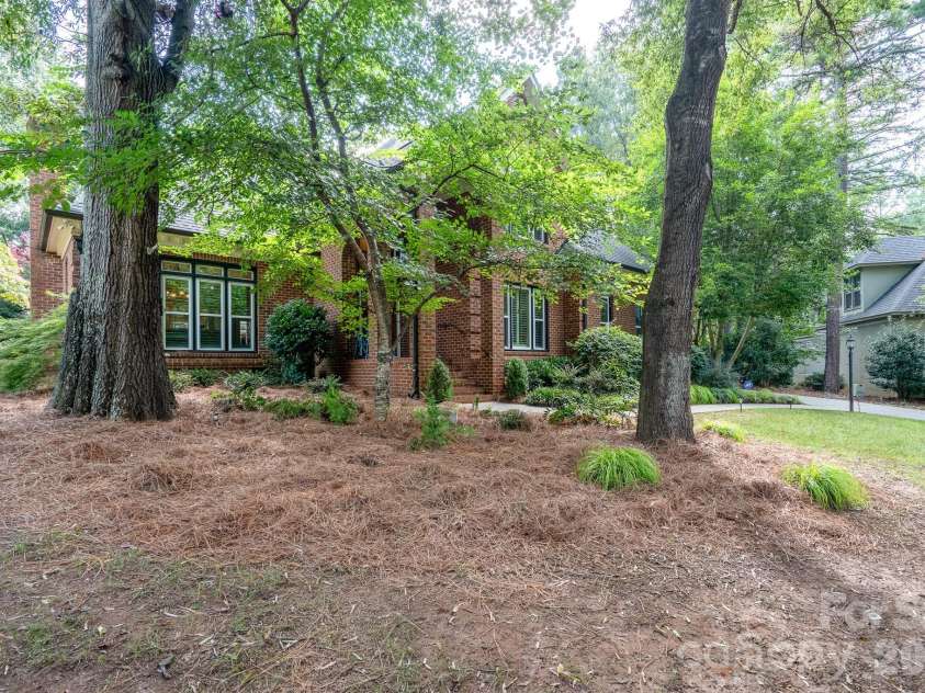 5201 Jupiter Hills Court, Charlotte, NC 28277.  MLS# CAR4294389, YatesRealty ID 20887. 