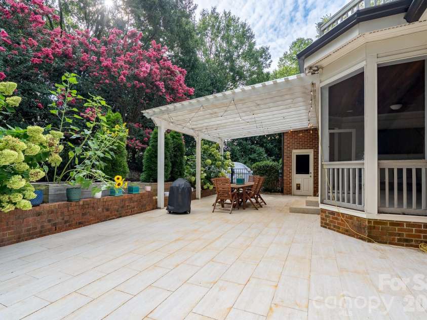 5201 Jupiter Hills Court, Charlotte, NC 28277.  MLS# CAR4294389, YatesRealty ID 20887. 