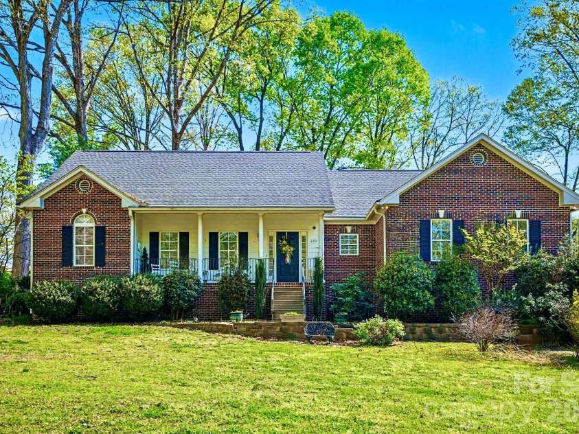 270 Spicewood Circle, Troutman, NC 28166.  MLS# CAR4356836, YatesRealty ID 20888. 