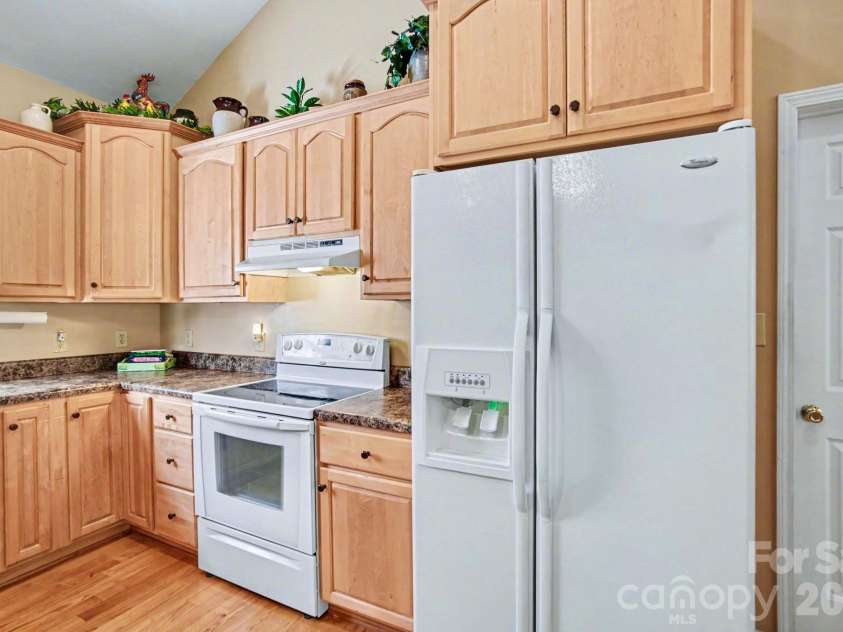 270 Spicewood Circle, Troutman, NC 28166.  MLS# CAR4356836, YatesRealty ID 20888. 