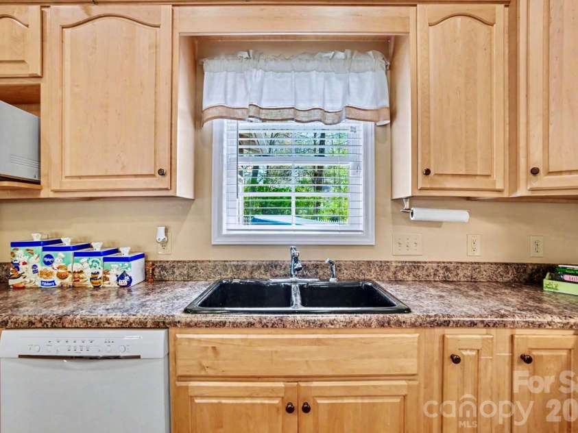 270 Spicewood Circle, Troutman, NC 28166.  MLS# CAR4356836, YatesRealty ID 20888. 