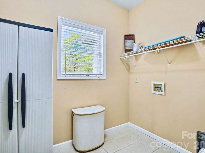 270 Spicewood Circle, Troutman, NC 28166.  MLS# CAR4356836, YatesRealty ID 20888. 