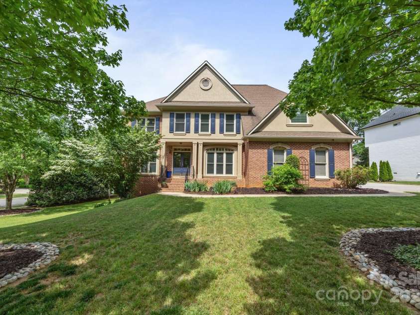 18305 Dembridge Drive, Davidson, NC 28036.  MLS# CAR4249424, YatesRealty ID 20889. 