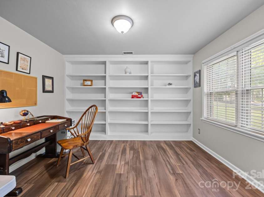 18305 Dembridge Drive, Davidson, NC 28036.  MLS# CAR4249424, YatesRealty ID 20889. 