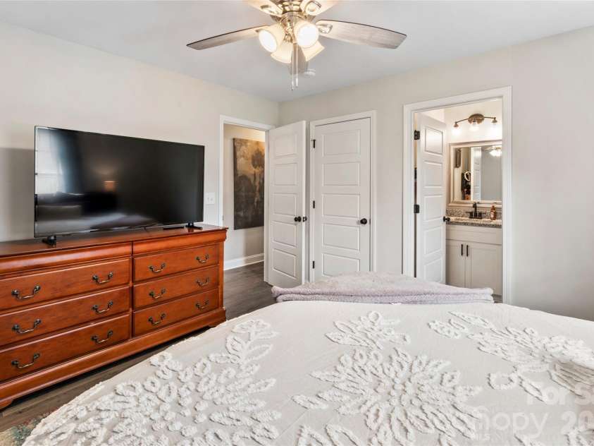 316 Alabama Avenue, Bessemer City, NC 28016.  MLS# CAR4340557, YatesRealty ID 20889. 