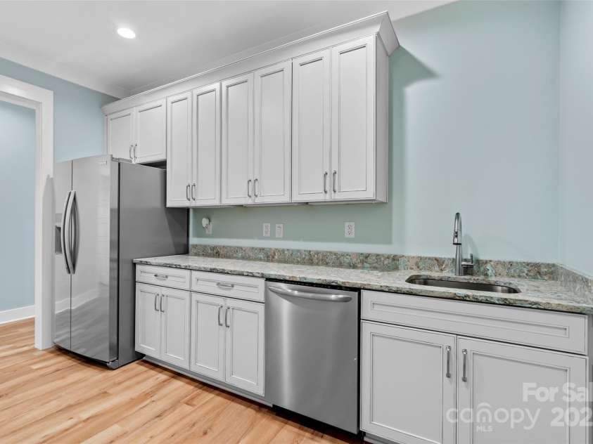 464 Lake Crest Drive, Nebo, NC 28761.  MLS# CAR4230870, YatesRealty ID 2089. 