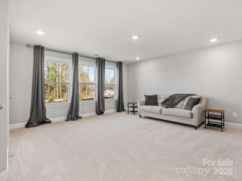 5585 Zeeland Lane, Fort Mill, SC 29707.  MLS# CAR4229336, YatesRealty ID 20891. 