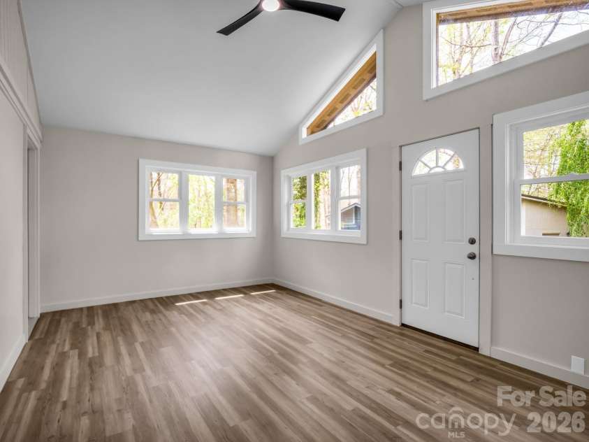 605 Rhododendron Avenue, Black Mountain, NC 28711.  MLS# CAR4367853, YatesRealty ID 20891. 