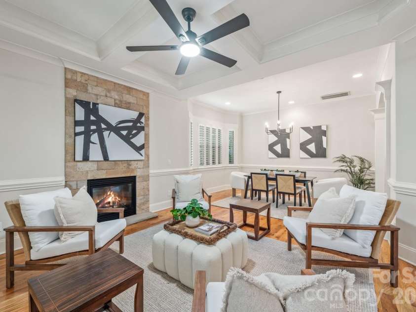 3400 Holt Street, Charlotte, NC 28205.  MLS# CAR4373235, YatesRealty ID 20892. 