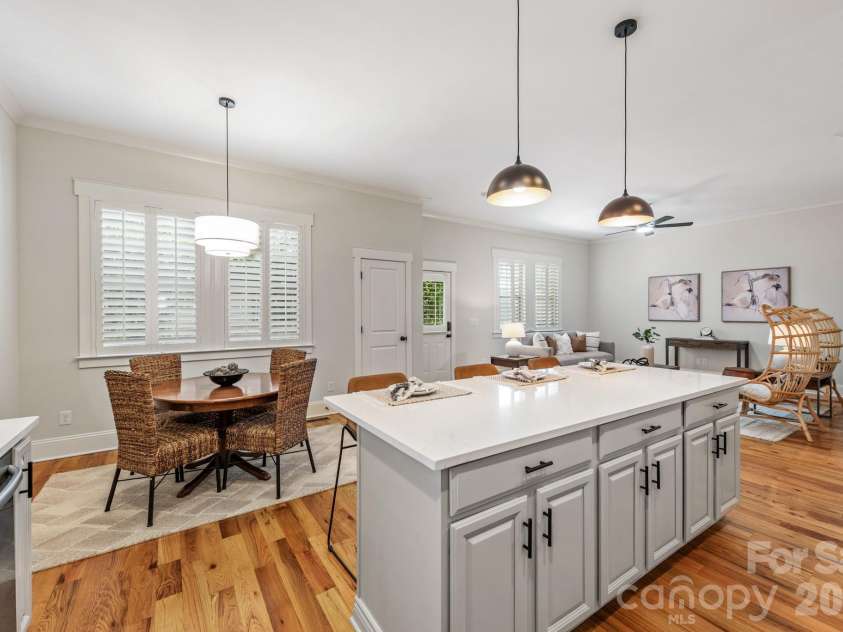 3400 Holt Street, Charlotte, NC 28205.  MLS# CAR4373235, YatesRealty ID 20892. 
