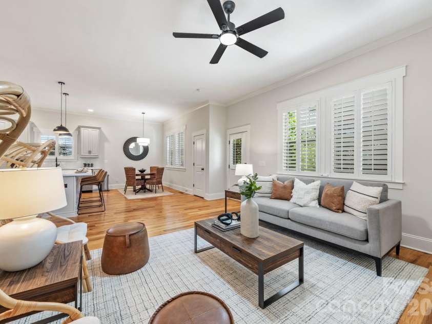 3400 Holt Street, Charlotte, NC 28205.  MLS# CAR4373235, YatesRealty ID 20892. 