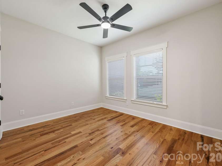3400 Holt Street, Charlotte, NC 28205.  MLS# CAR4373235, YatesRealty ID 20892. 