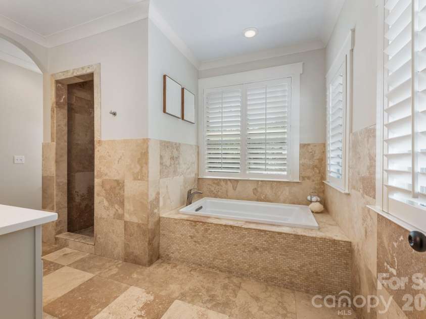 3400 Holt Street, Charlotte, NC 28205.  MLS# CAR4373235, YatesRealty ID 20892. Second level primary suite