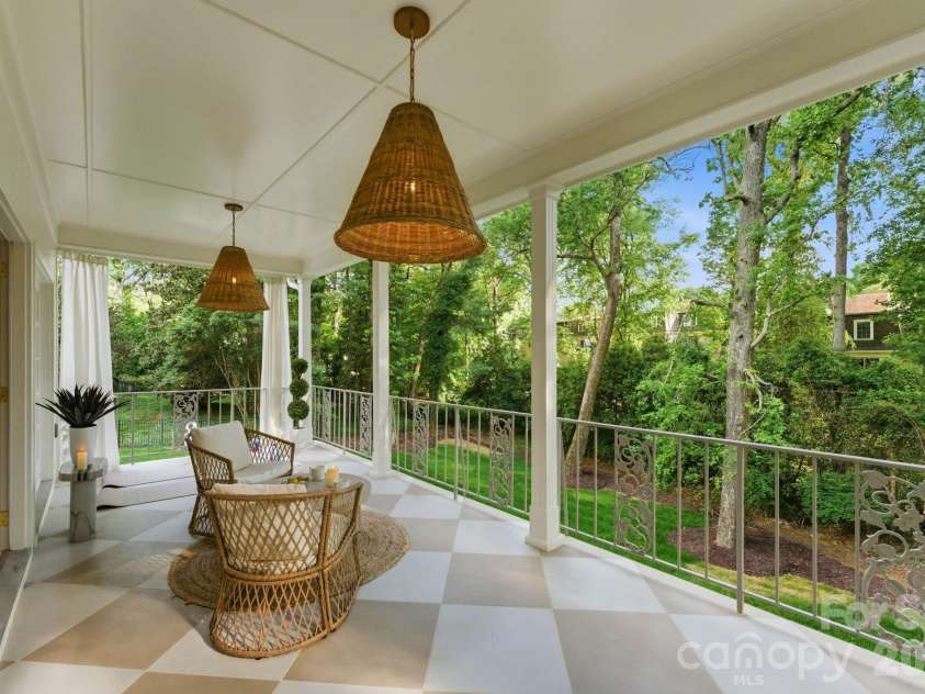 2823 Wickersham Road, Charlotte, NC 28211.  MLS# CAR4372867, YatesRealty ID 20893. 